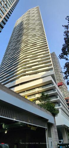 3002 - 2221 Yonge Street, Toronto, ON - Outdoor