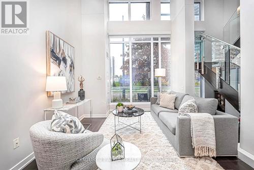 Th03 - 129 Mcmahon Drive, Toronto, ON - Indoor Photo Showing Living Room