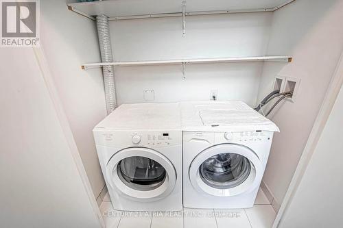 Th03 - 129 Mcmahon Drive, Toronto, ON - Indoor Photo Showing Laundry Room