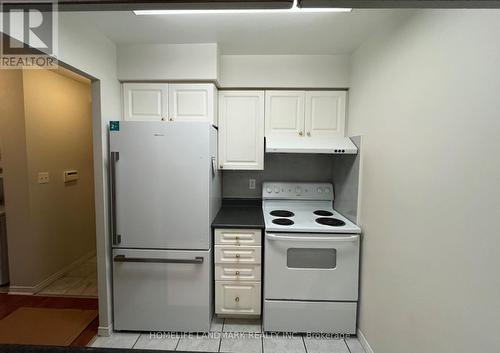 2106 - 3 Pemberton Avenue, Toronto, ON - Indoor Photo Showing Kitchen