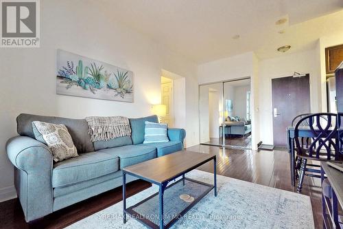 1602 - 35 Balmuto Street, Toronto, ON - Indoor Photo Showing Living Room