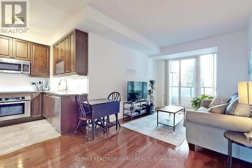 1602 - 35 Balmuto Street, Toronto, ON - Indoor