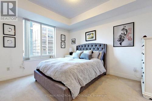 1602 - 35 Balmuto Street, Toronto, ON - Indoor Photo Showing Bedroom