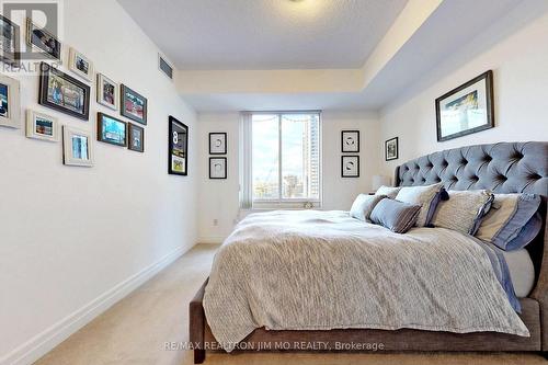 1602 - 35 Balmuto Street, Toronto, ON - Indoor Photo Showing Bedroom