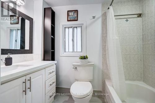 259 Claremont Street, Toronto, ON - Indoor Photo Showing Bathroom