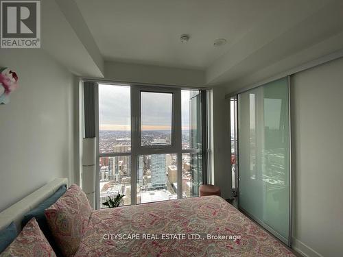 5709 - 7 Grenville Street, Toronto, ON - Indoor Photo Showing Bedroom