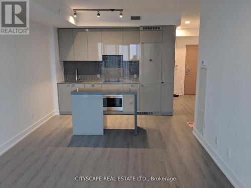 5709 - 7 Grenville Street, Toronto, ON - Indoor Photo Showing Kitchen