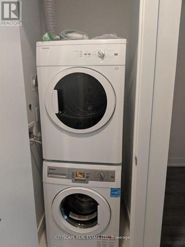 5709 - 7 Grenville Street, Toronto, ON - Indoor Photo Showing Laundry Room