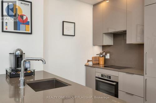 1609 - 28 Freeland Street, Toronto, ON - Indoor Photo Showing Kitchen