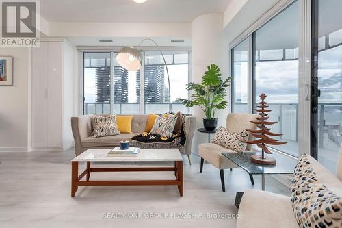 1609 - 28 Freeland Street, Toronto, ON - Indoor Photo Showing Living Room