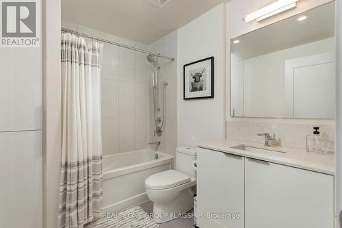 1609 - 28 Freeland Street, Toronto, ON - Indoor Photo Showing Bathroom