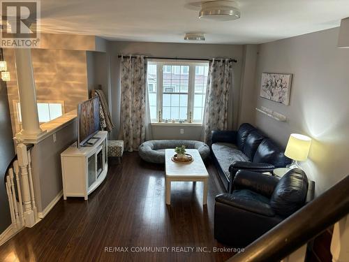 56 Farmstead Drive, Clarington, ON - Indoor Photo Showing Living Room