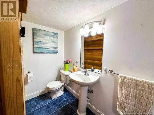 74 Mayfield Street, Moncton, NB - Indoor Photo Showing Bathroom