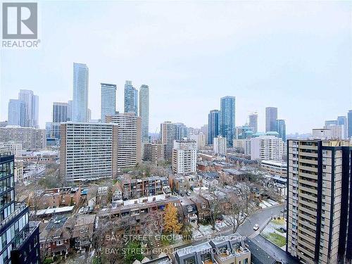 1907 - 28 Wellesley Street E, Toronto, ON - Outdoor With View