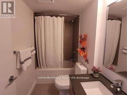 803 - 155 Yorkville Avenue N, Toronto, ON - Indoor Photo Showing Bathroom