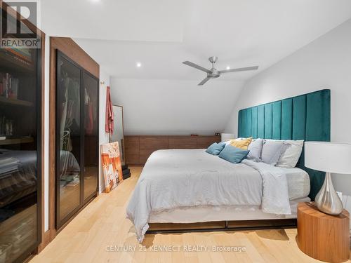 13A - 570 Wellington Street W, Toronto, ON - Indoor Photo Showing Bedroom