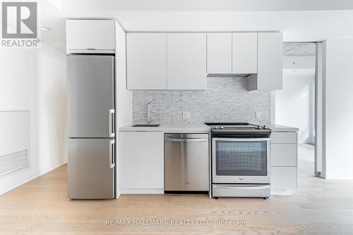 513 - 60 Colborne Avenue, Toronto, ON - Indoor Photo Showing Kitchen With Stainless Steel Kitchen With Upgraded Kitchen