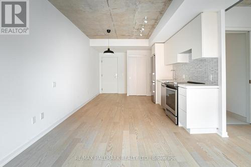 513 - 60 Colborne Avenue, Toronto, ON - Indoor Photo Showing Kitchen