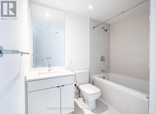 513 - 60 Colborne Avenue, Toronto, ON - Indoor Photo Showing Bathroom