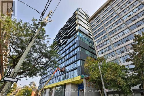 202 - 195 Mccaul Street, Toronto, ON - Outdoor