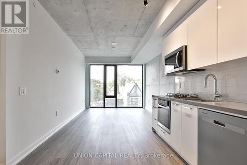 202 - 195 Mccaul Street, Toronto, ON - Indoor Photo Showing Kitchen With Upgraded Kitchen