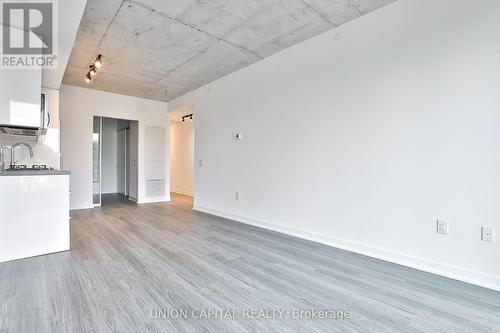 202 - 195 Mccaul Street, Toronto, ON - Indoor Photo Showing Kitchen