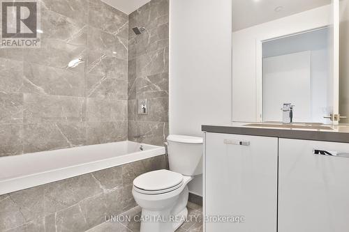 202 - 195 Mccaul Street, Toronto, ON - Indoor Photo Showing Bathroom