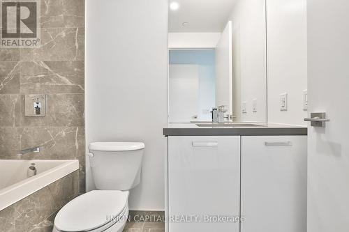 202 - 195 Mccaul Street, Toronto, ON - Indoor Photo Showing Bathroom