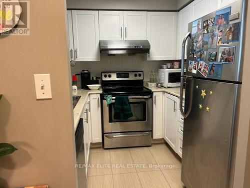 209 - 28 Pemberton Avenue, Toronto, ON - Indoor Photo Showing Kitchen With Stainless Steel Kitchen