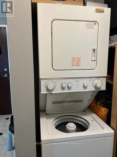 209 - 28 Pemberton Avenue, Toronto, ON - Indoor Photo Showing Laundry Room