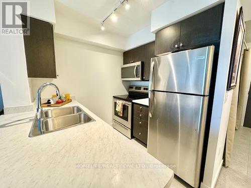 901 - 1346 Danforth Road, Toronto, ON - Indoor Photo Showing Kitchen With Stainless Steel Kitchen With Double Sink