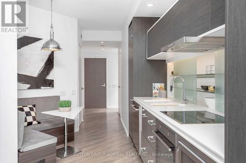 4609 - 45 Charles Street E, Toronto, ON - Indoor Photo Showing Kitchen With Upgraded Kitchen