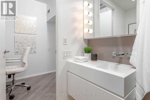 4609 - 45 Charles Street E, Toronto, ON - Indoor Photo Showing Bathroom