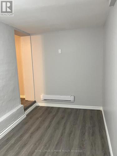 Bsmnt - 46 Jesmond Avenue, Toronto, ON - Indoor Photo Showing Other Room