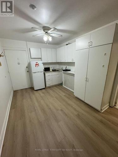 L - 536 Huron Street, Toronto, ON - Indoor Photo Showing Kitchen