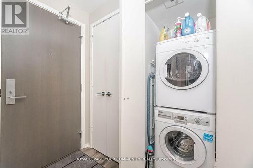 306 - 101 Charles Street E, Toronto, ON - Indoor Photo Showing Laundry Room