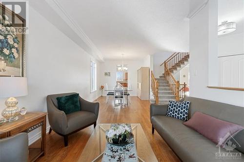 143 Baroness Drive, Ottawa, ON - Indoor Photo Showing Living Room