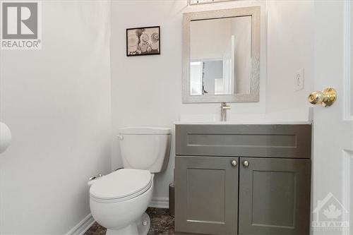 143 Baroness Drive, Ottawa, ON - Indoor Photo Showing Bathroom