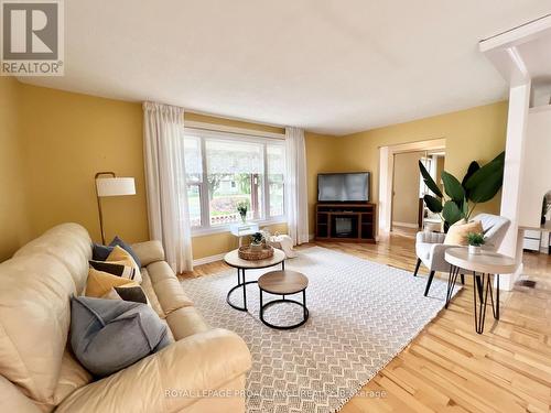 3 Alnet Drive, Belleville, ON - Indoor Photo Showing Living Room