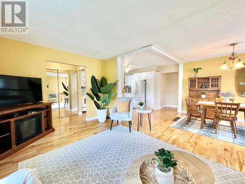 3 Alnet Drive, Belleville, ON - Indoor Photo Showing Living Room