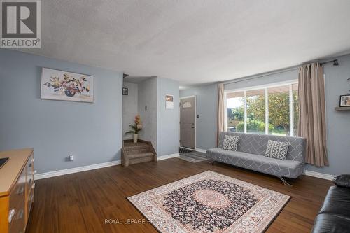 840 Milford Drive, Kingston (North Of Taylor-Kidd Blvd), ON - Indoor Photo Showing Living Room