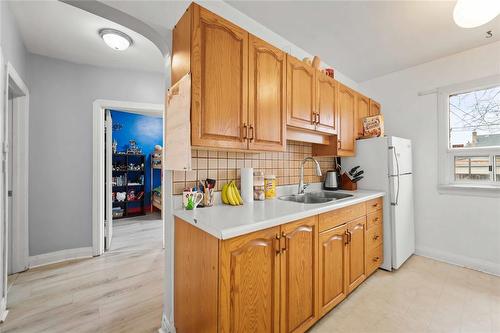 757 Inkster Boulevard, Winnipeg, MB - Indoor Photo Showing Kitchen With Double Sink