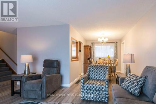 262 Barrett Boulevard, Greater Napanee, ON - Indoor Photo Showing Living Room