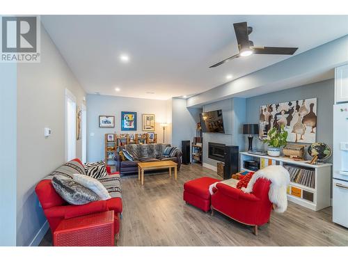 6519 Savona Access Road, Kamloops, BC - Indoor Photo Showing Living Room