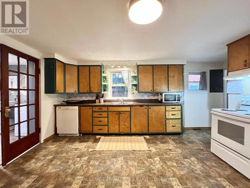 133 Byron Street, Quinte West, ON - Indoor Photo Showing Kitchen