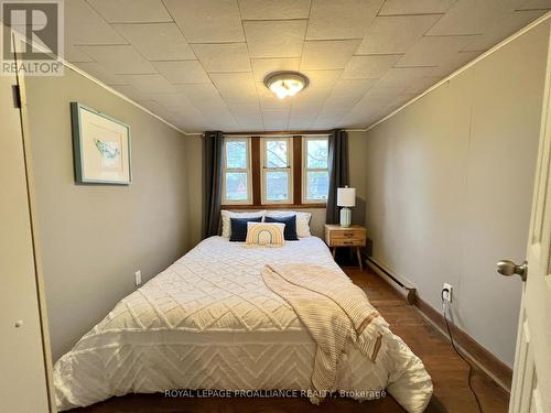 133 Byron Street, Quinte West, ON - Indoor Photo Showing Bedroom