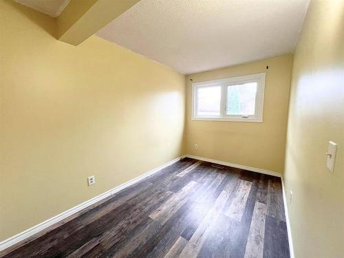 205 Paddington Road, Winnipeg, MB - Indoor Photo Showing Other Room