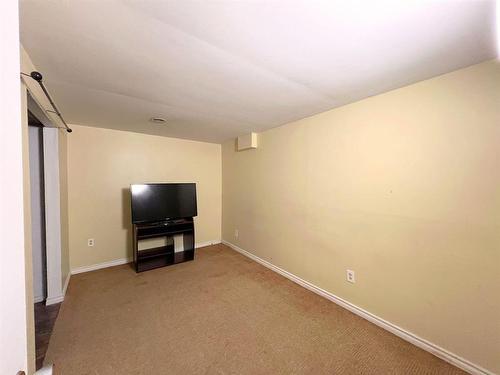 205 Paddington Road, Winnipeg, MB - Indoor Photo Showing Other Room