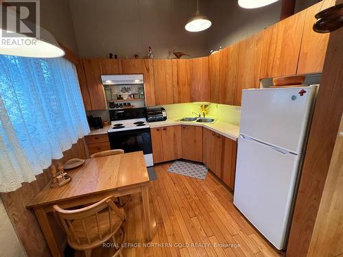 1 Algonquin Avenue, Kirkland Lake, ON - Indoor Photo Showing Kitchen With Double Sink