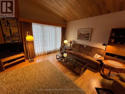 1 Algonquin Avenue, Kirkland Lake, ON - Indoor Photo Showing Living Room